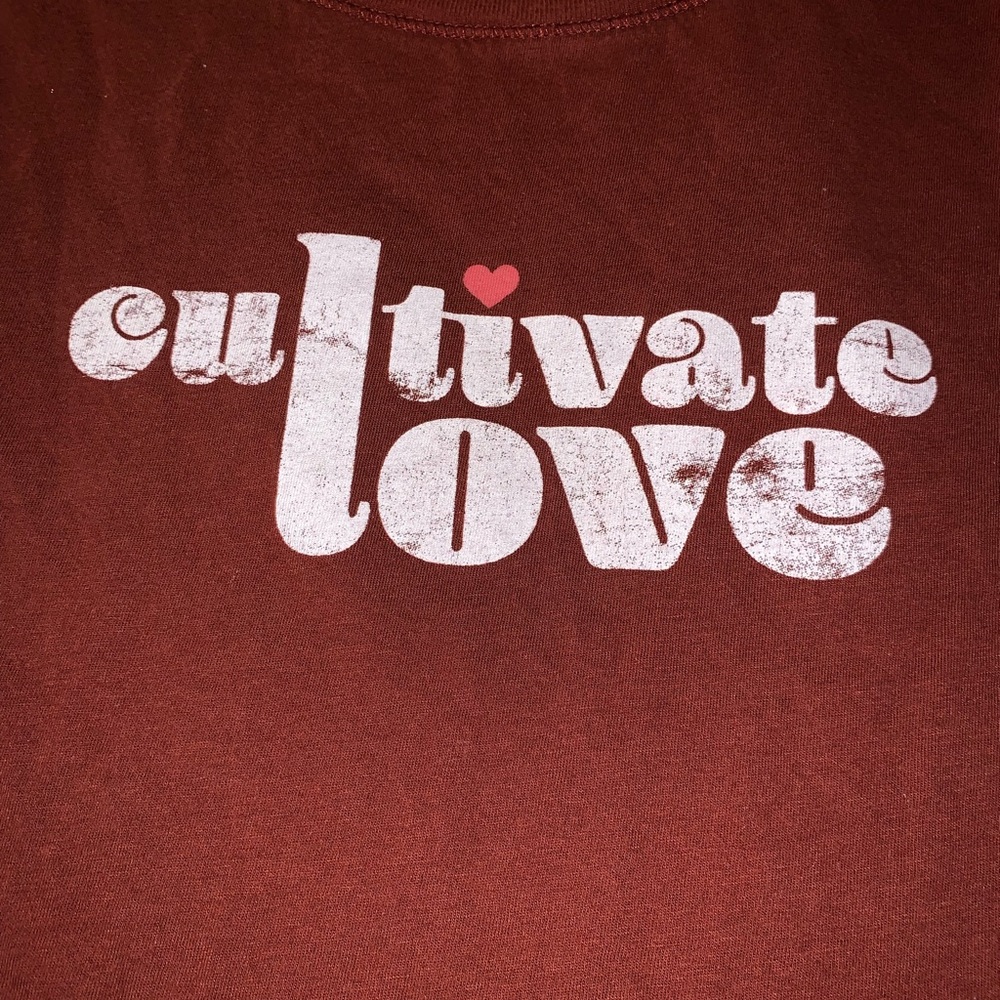 Universal Thread Women’s T-shirt